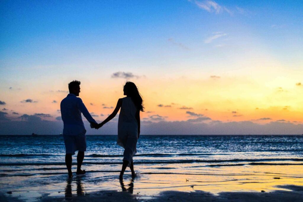 Psicologia-Tarragona-pareja-feliz
