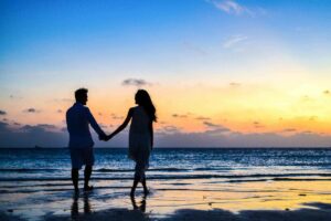 Psicologia-Tarragona-pareja-feliz